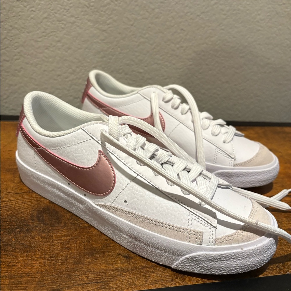 Nike Women's White and Rose Sneakers